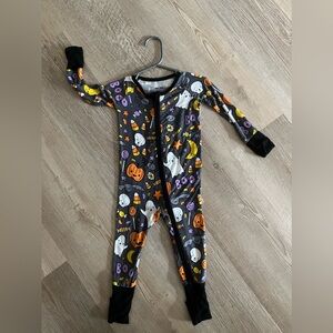 LITTLE SLEEPIES: Zippy in Hey Boo